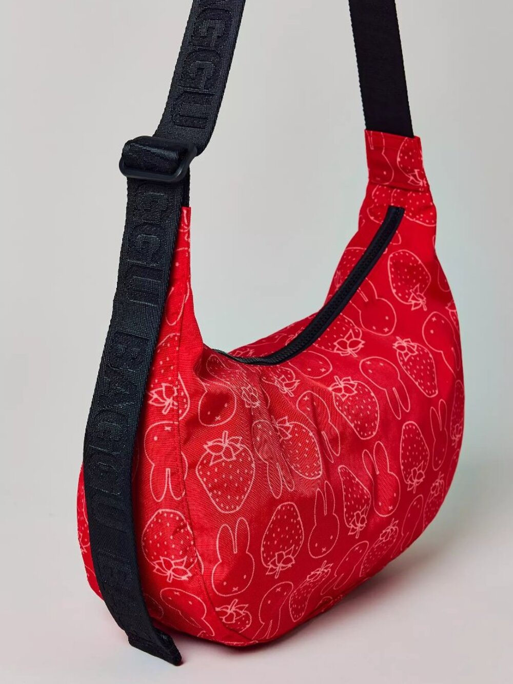 NWT Baggu Medium Crescent Bag - Strawberry Miffy